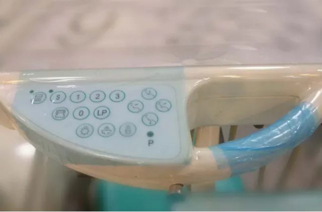 The Disposable Isolation Film For Dentistry